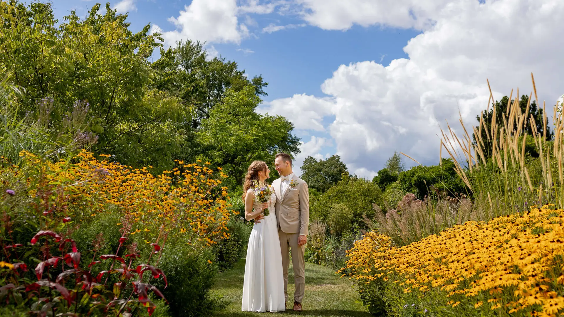 Standesamtliche Hochzeit in Weinheim mit Gartenfeier in Ladenburg