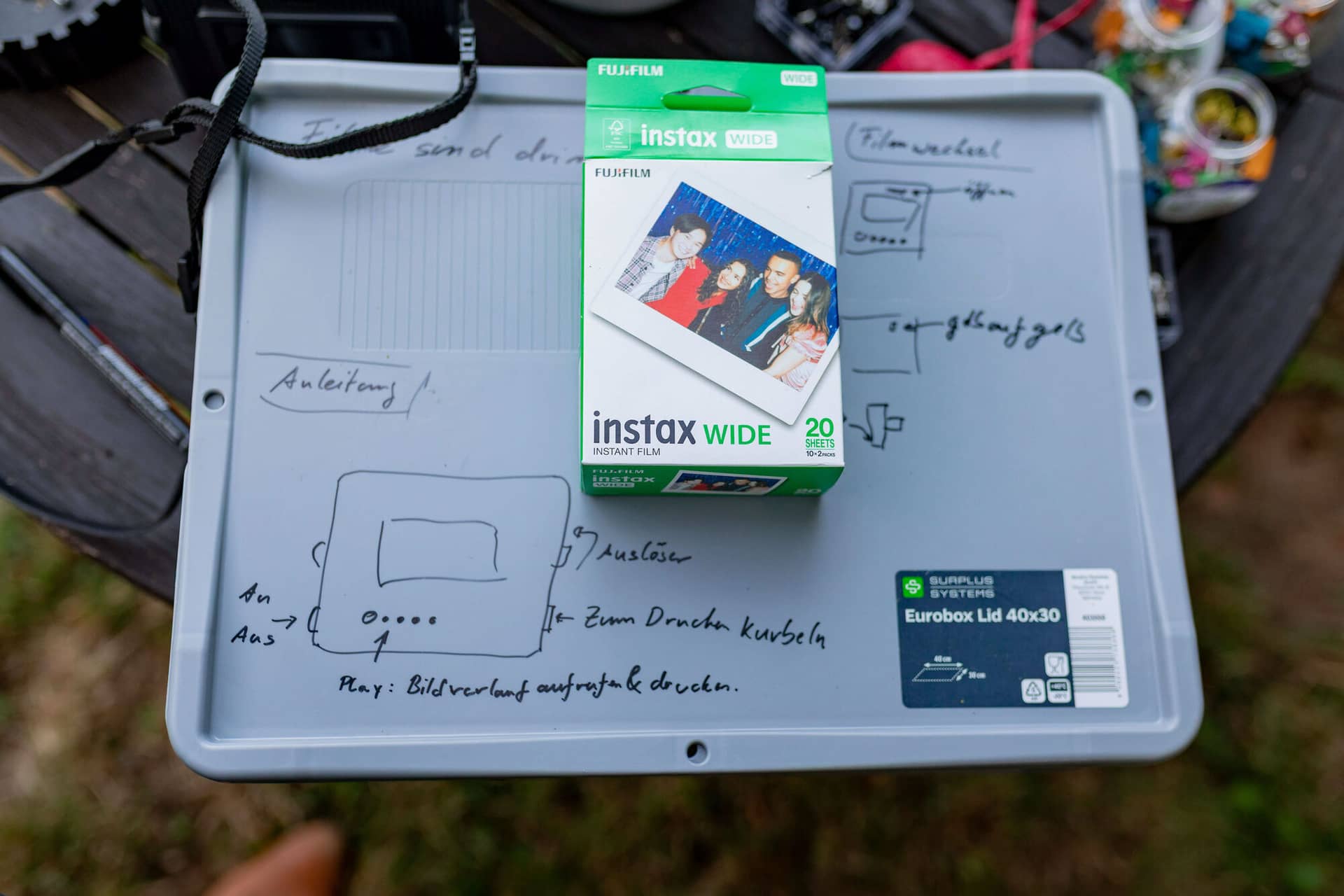 20250621 20 52 06 4K8A5882 Hochzeitsfeier Felsenmuehle Neuleinigen.HMowcGwv Hochzeitsfeier im beleuchteten Innenhof