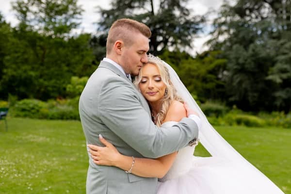 Brautpaarshooting Weinheim Schlossgarten Heidelberg Freie Trauung 4K8A5497 4277dd93 1500.QtxpKTug brautpaarshooting-weinheim-schlossgarten-heidelberg-freie-trauung-4K8A5497-4277dd93-1500.jpg