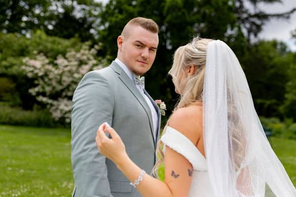 Brautpaarshooting Weinheim Schlossgarten Heidelberg Freie Trauung 4K8A5549 0d9153bb 1500.BLIXlpJH brautpaarshooting-weinheim-schlossgarten-heidelberg-freie-trauung-4K8A5549-0d9153bb-1500.jpg