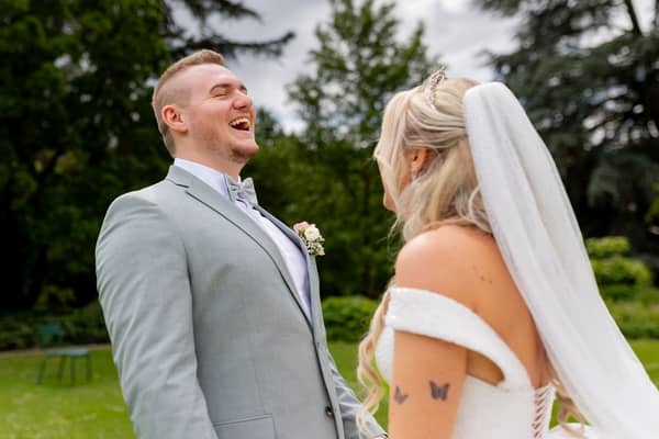 Brautpaarshooting Weinheim Schlossgarten Heidelberg Freie Trauung 4K8A5592 Ff26d148 1500.Bb 2VA5Y brautpaarshooting-weinheim-schlossgarten-heidelberg-freie-trauung-4K8A5592-ff26d148-1500.jpg