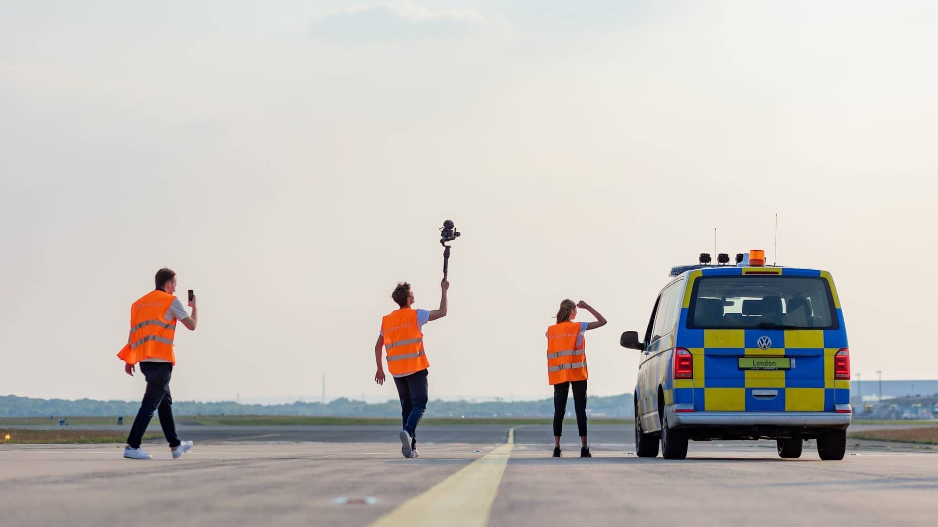 Filmer Flughafen Koeln Bonn2.DJt01auL filmer-flughafen-koeln-bonn2