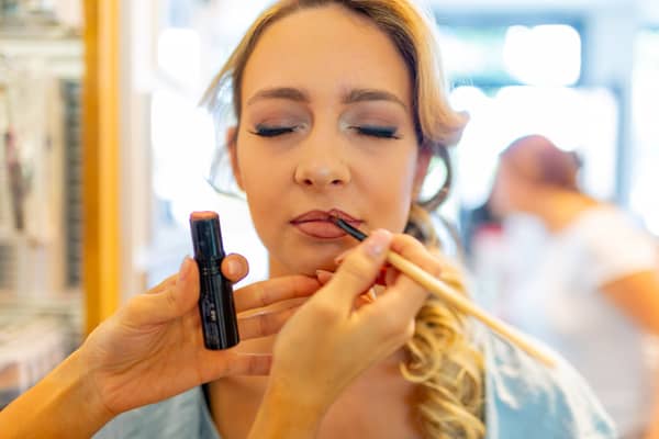 Heiraten Mannheim Hofgut Hohenstein Lauertal Reza Sharin Auferstehungskirche IMG 2353.B6 ZDpME heiraten-mannheim-hofgut-hohenstein-lauertal-reza-sharin-auferstehungskirche-IMG_2353.jpg