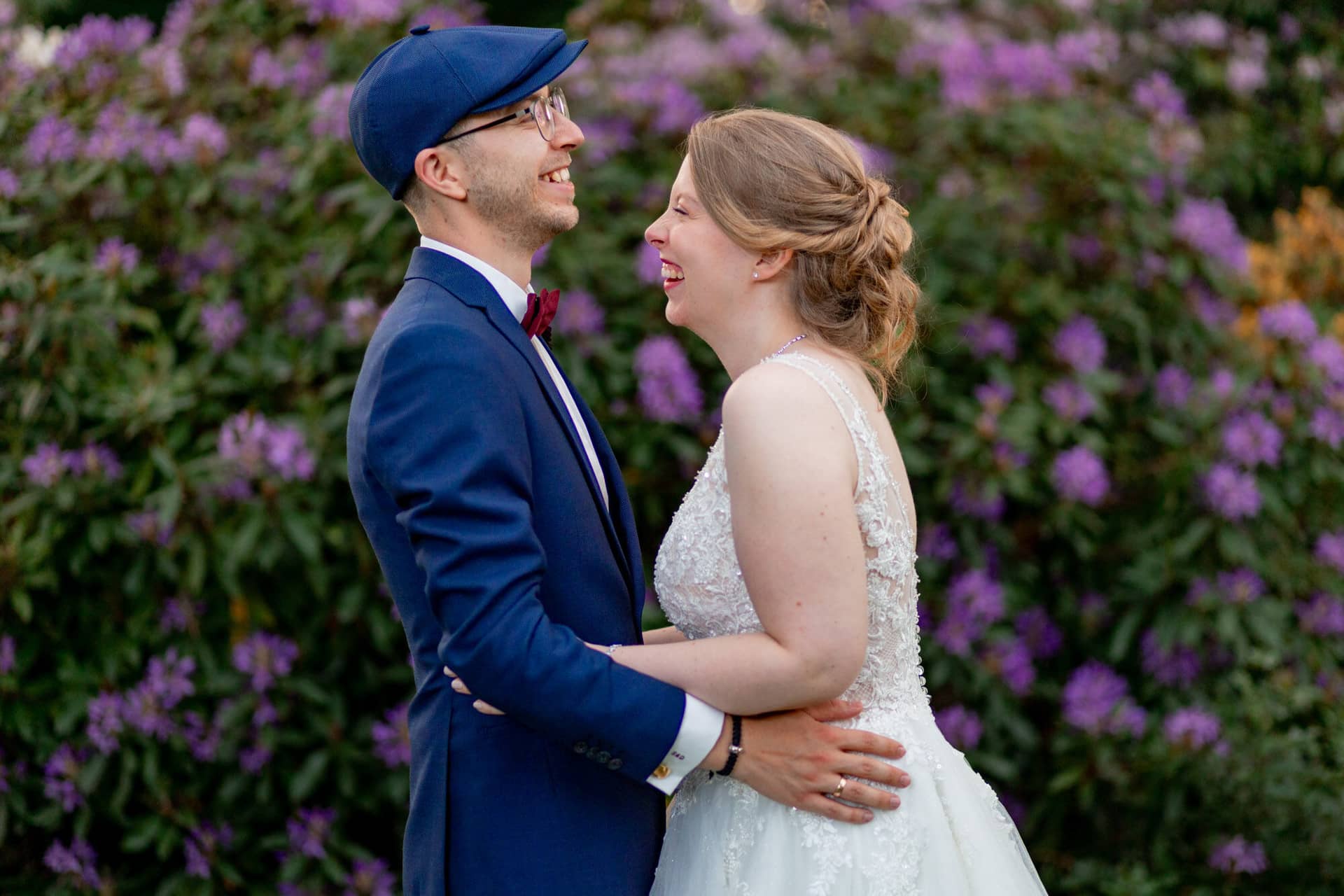 Hochzeit Weinheim Brautpaarshooting Schlosspark Portrait.Ne6Wjm7h Portrait von Sandra und Dominic im Schlosspark Weinheim im Abendlicht