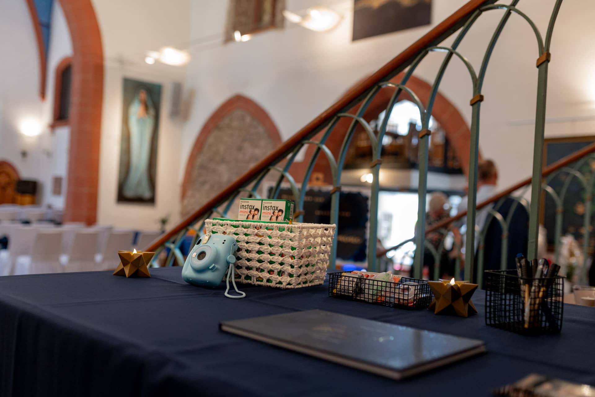 Hochzeit Weinheim Ulner Kapelle Trauungsraum.CC0V7 SC Blick in den Trauungsraum der Ulner Kapelle Weinheim