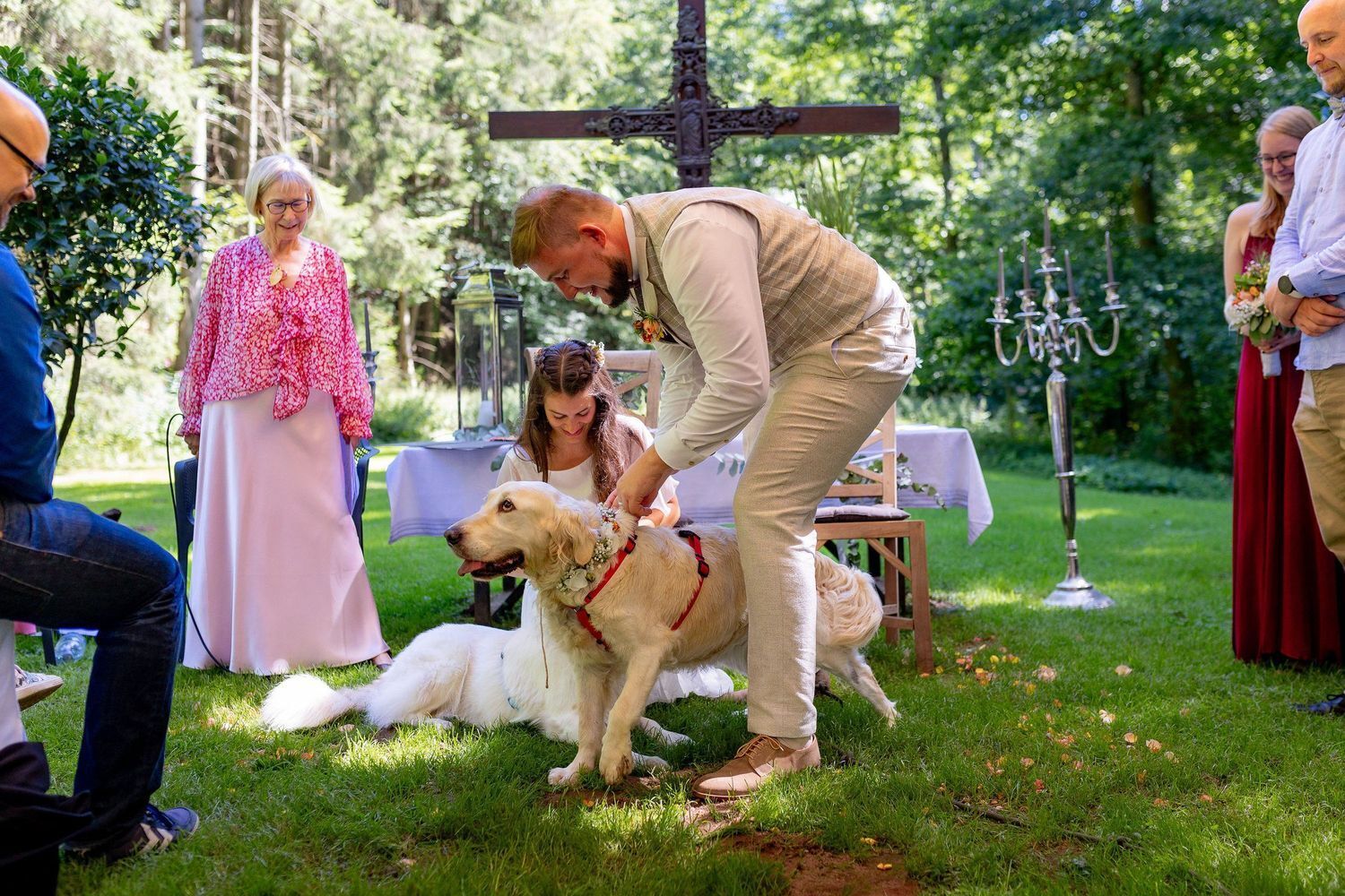 hundeaufhochzeiten-LandgasthofHeidersbacherMuhle-Elztal-4K8A1775-b0f33f44-1500