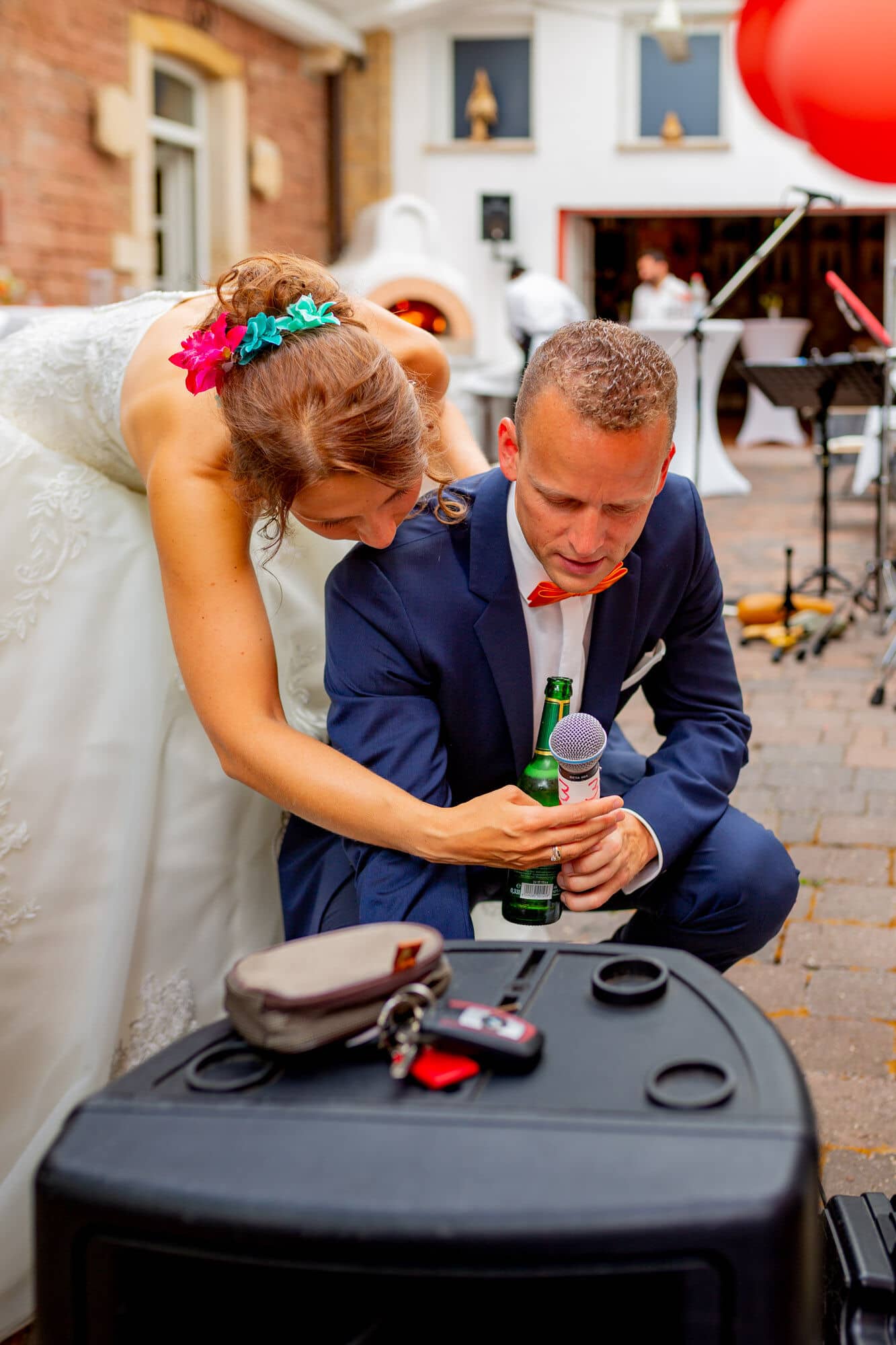 Jennifer Gregor Hochzeitsfotograf Rebe Deidesheim Brautpaarshooting 01 Hochzeit Auf Dem Strassenrand Braut Und.Dkf4feCC Jennifer und Gregor beim Brautpaarshooting in der Deidesheimer Altstadt