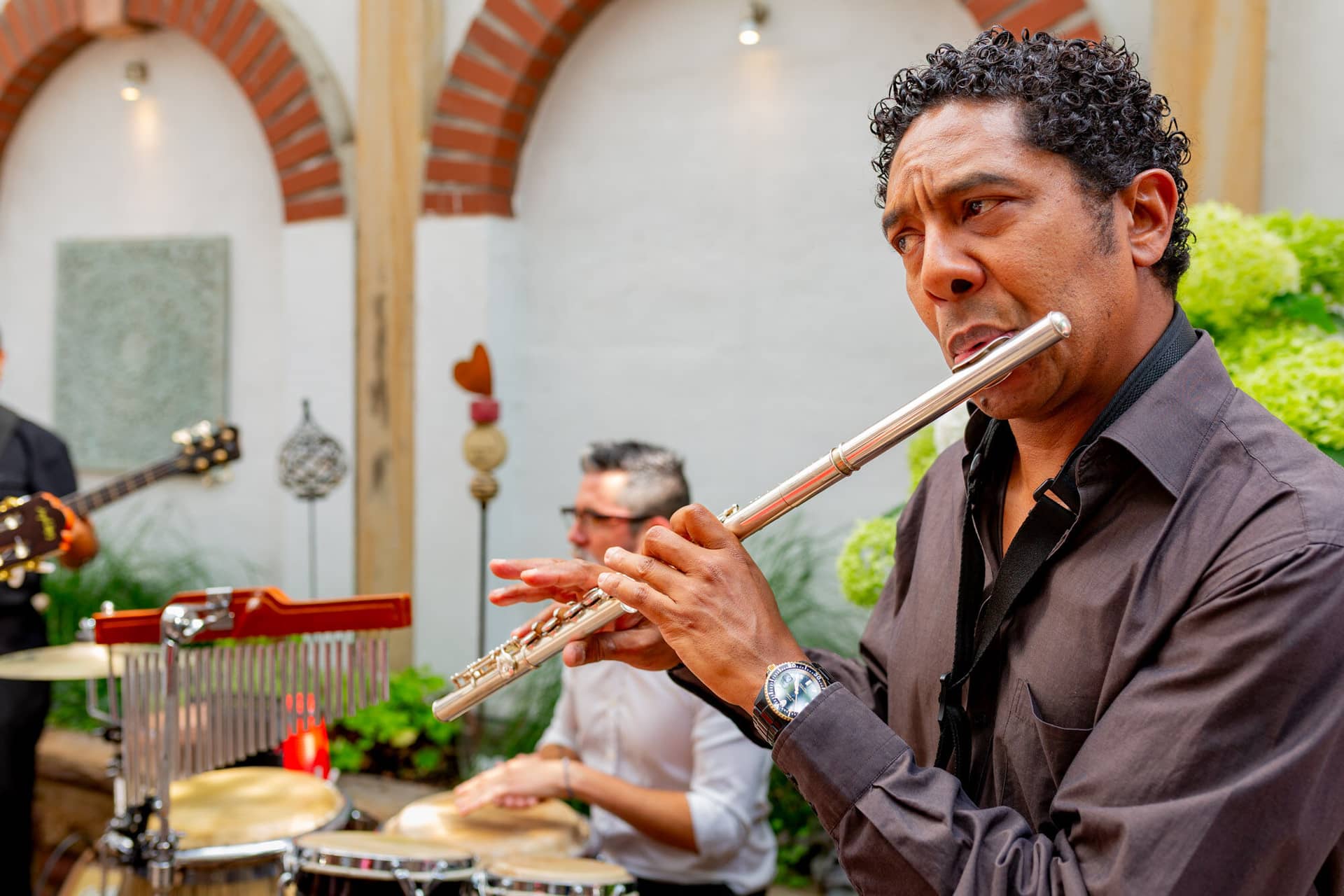 Jennifer Gregor Hochzeitsfotograf Rebe Deidesheim Location 15 Entschuldigung Es Gibt Kein Hochzeitsfotograf Oder.WXFLB8Tx Saxophonist der karibischen Live-Band bei der Hochzeit Jennifer und Gregor – Rebe Deidesheim