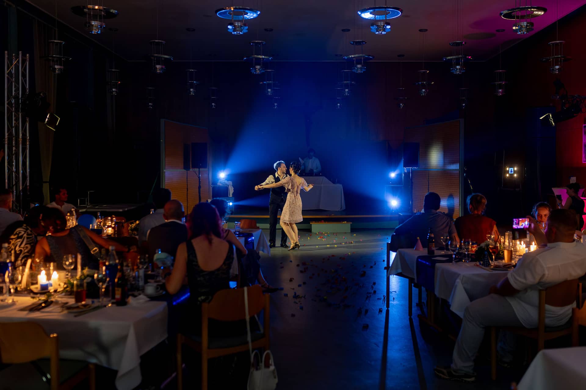 Julia Dennis Hochzeit Mannheim Hochzeitsfeier Mannheim Neckarstadt 4k8a3053.DTh WYT4 Hochzeitsfeier Julia und Dennis im Gemeindesaal der St. Nikolaus Kirche Mannheim