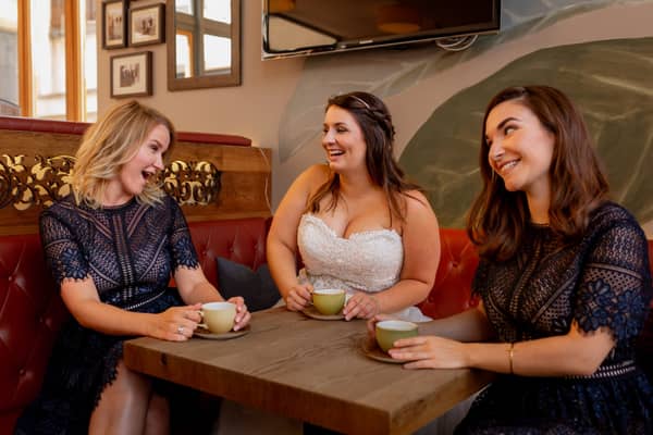 Standesamtliche Trauung Mutterstadt Altes Rathaus Bad Duerkheim Schlossgarten IMG 2702.Dq5ZuzKd standesamtliche-trauung-mutterstadt-altes-rathaus-bad-duerkheim-schlossgarten-IMG_2702.jpg